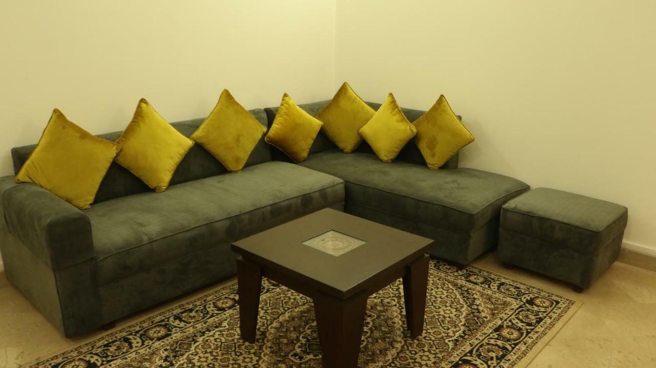 The Royal Manor Bed and Breakfast Islamabad Esterno foto
