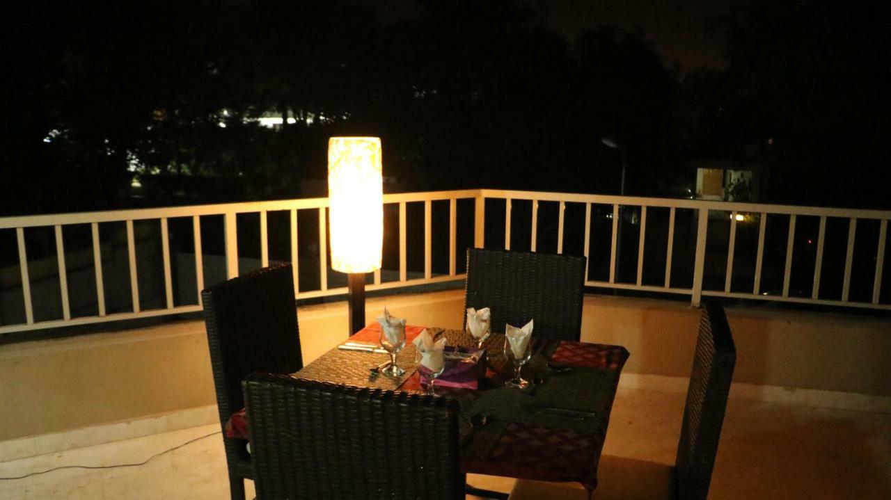 The Royal Manor Bed and Breakfast Islamabad Esterno foto